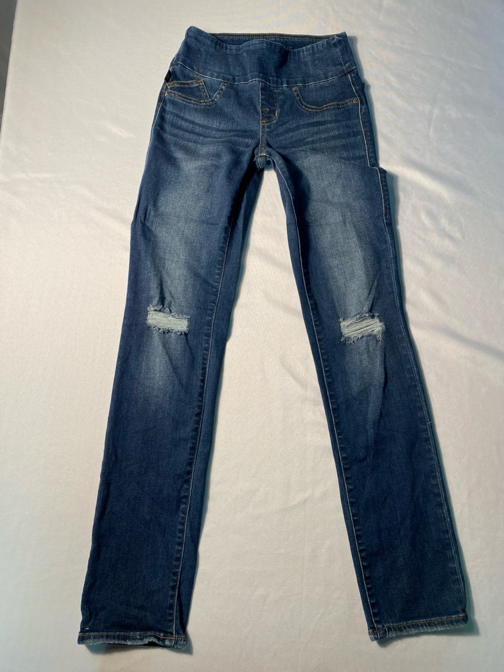 Slimming Rock & Republic Dark Blue Distressed Women's Jeans